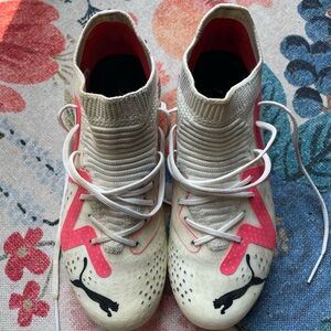 Girls Puma Soccer Cleats - US Size 2